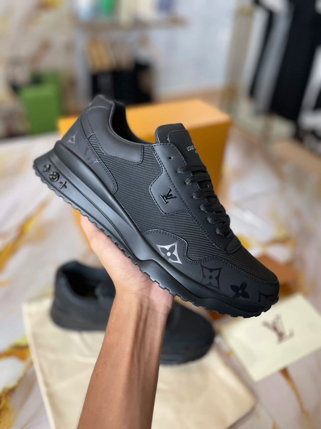 Luxury Sneakers Lv Run Away