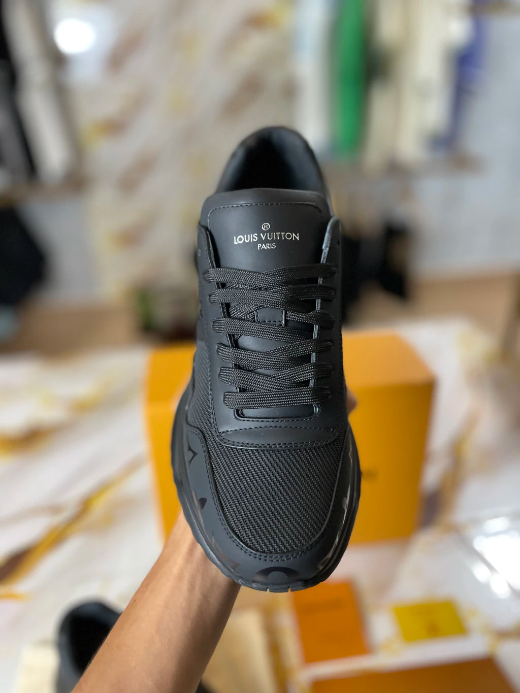 Luxury Sneakers Lv Run Away