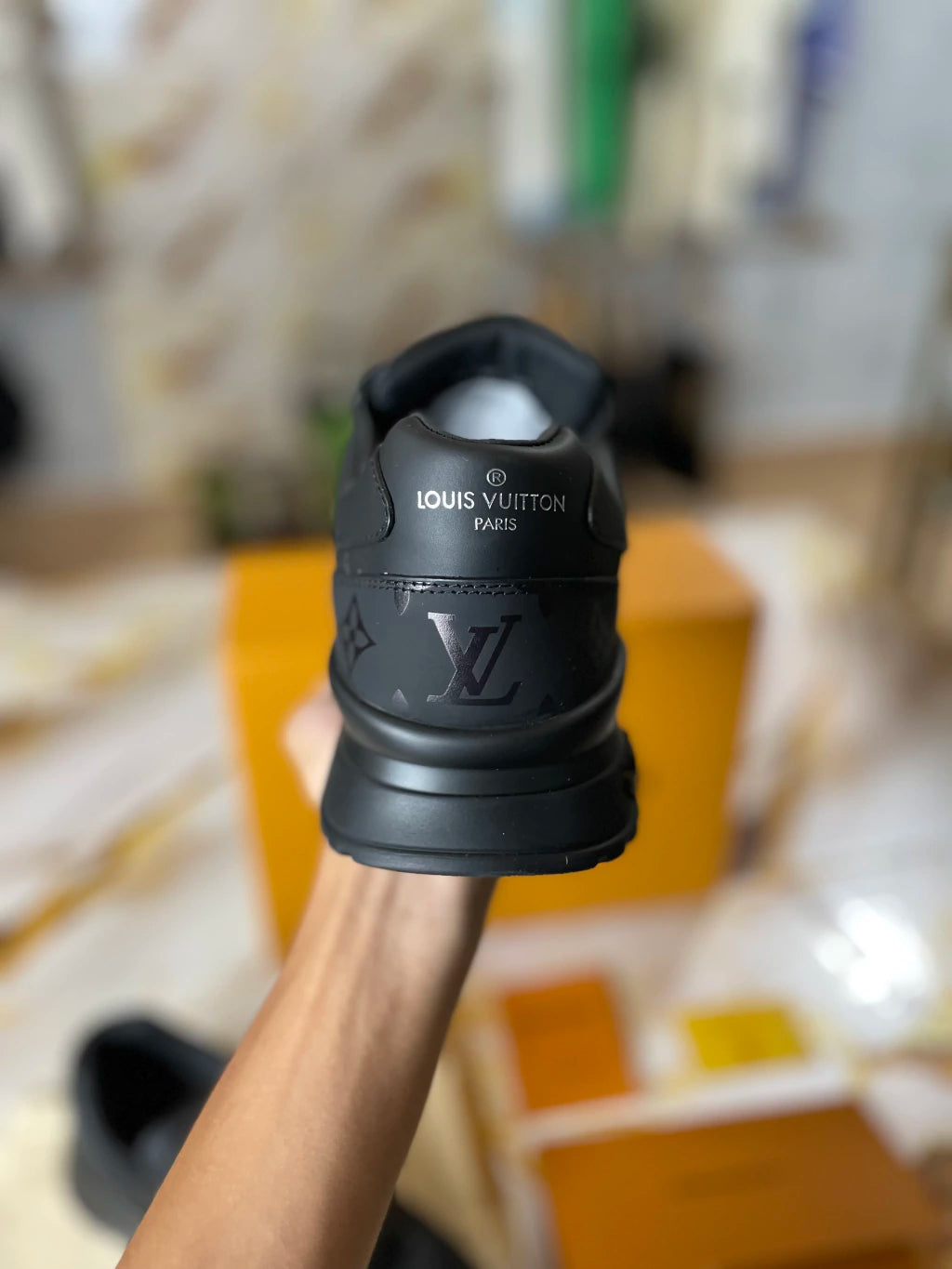 Luxury Sneakers Lv Run Away