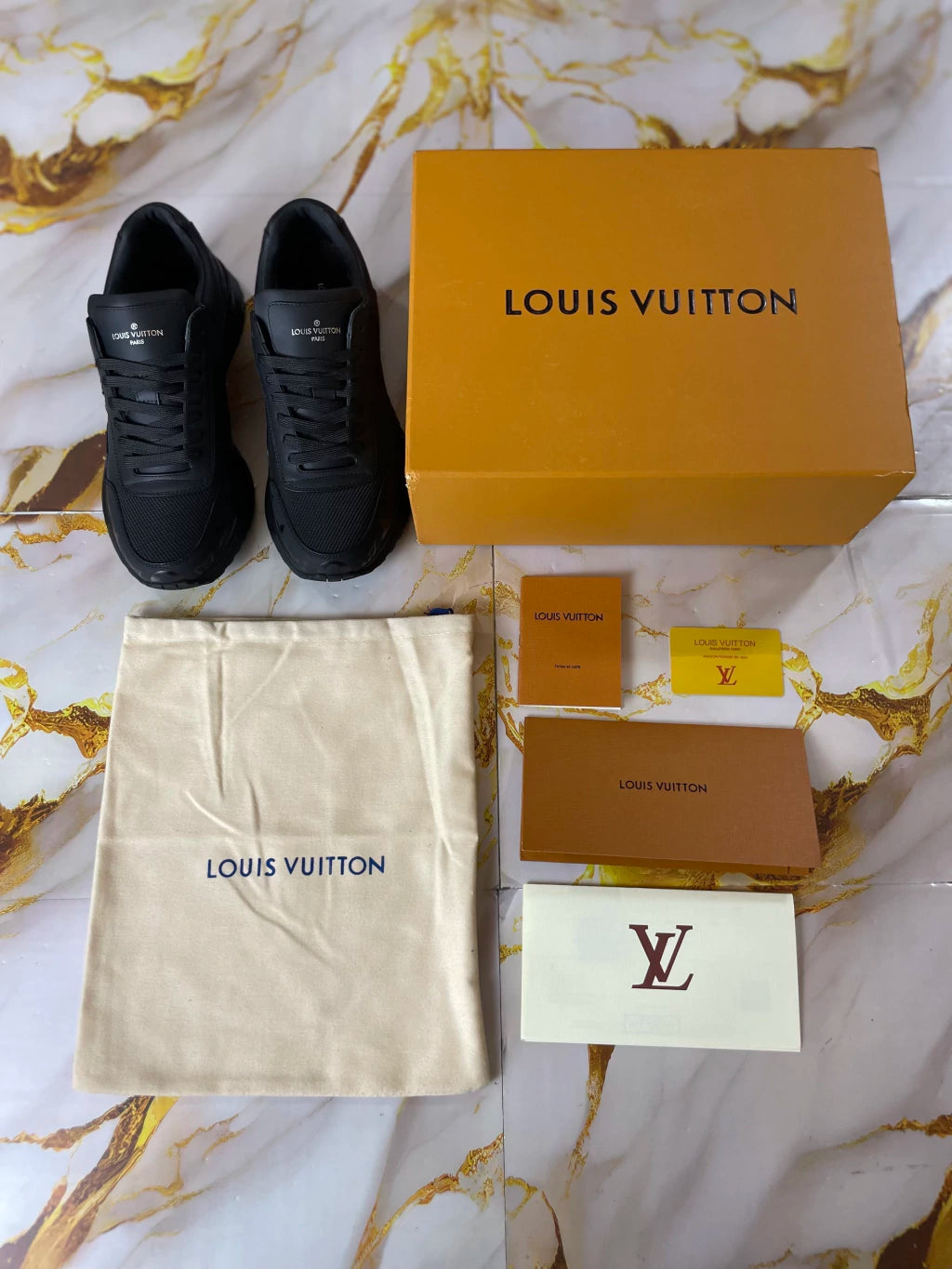 Luxury Sneakers Lv Run Away