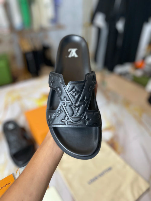 Luxury sandal Lv monogram