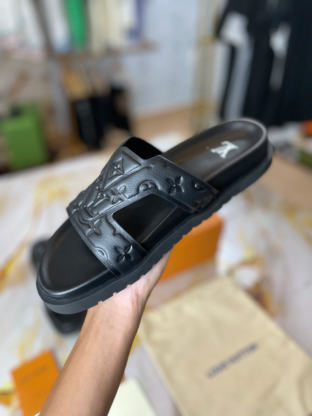 Luxury sandal Lv monogram